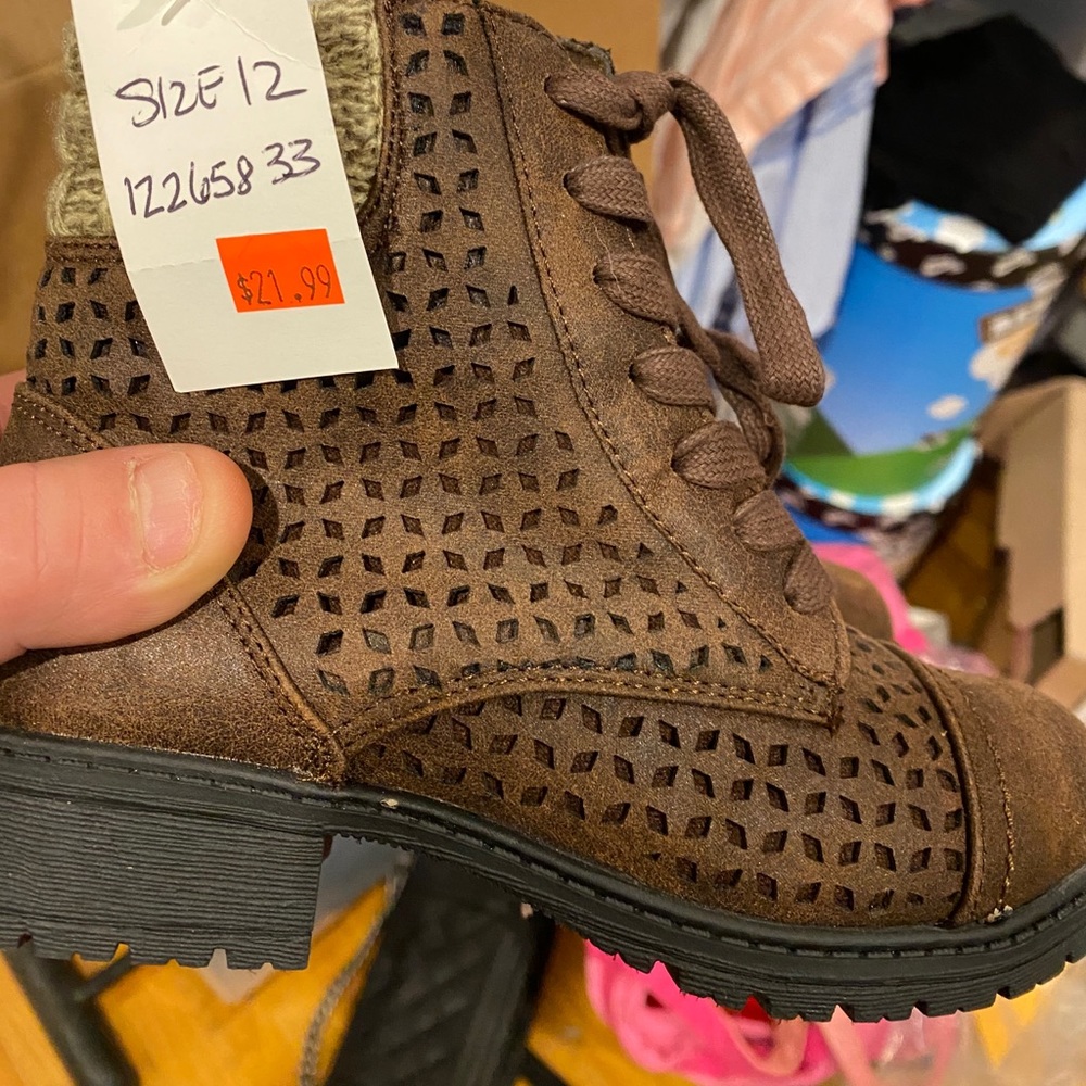 Rand new justice brown boots size 12